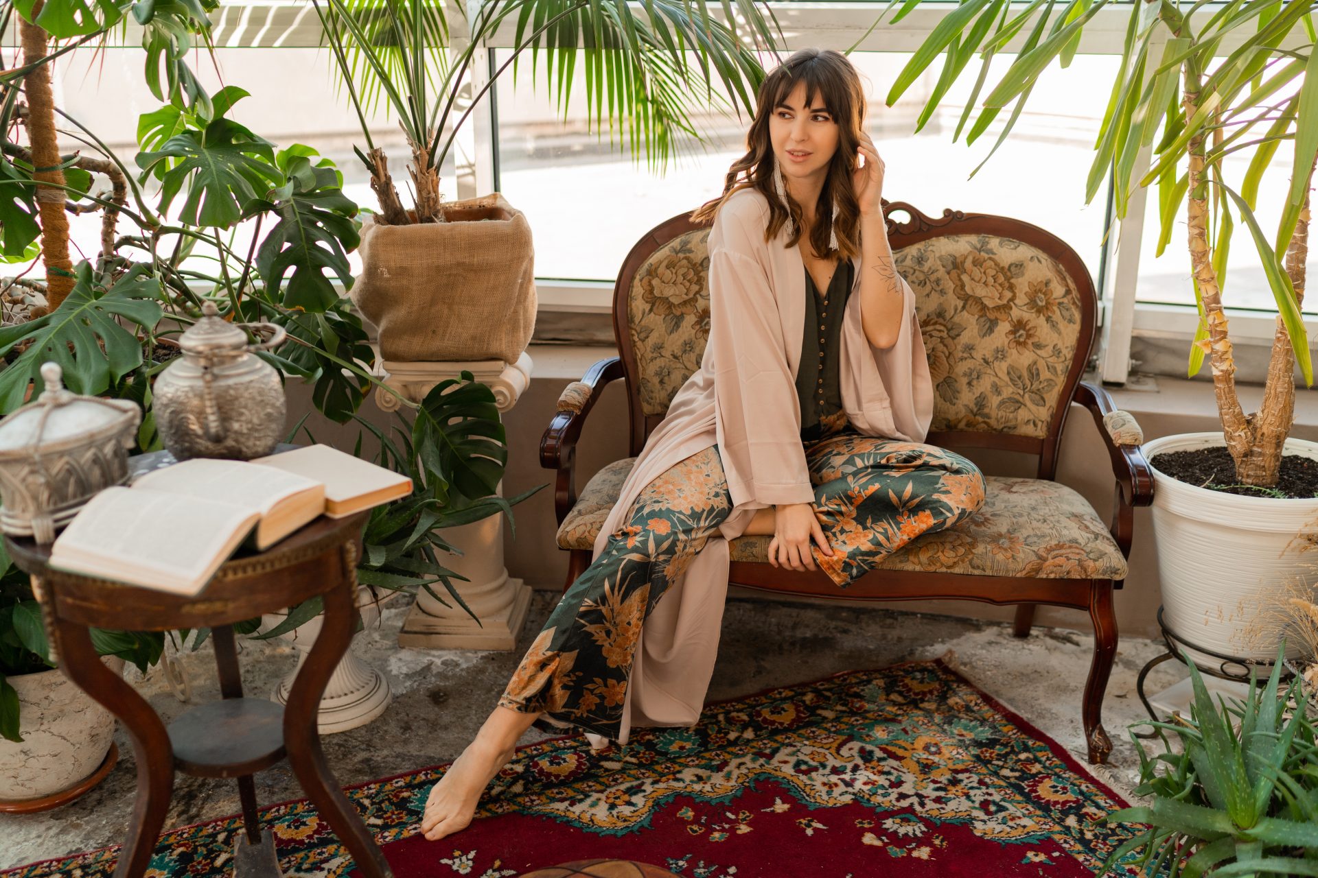 Embrace the Bohemian vibe with layered outfits! Mix textures and patterns for a carefree look. Try maxi skirts with denim jackets or flowy tops under cardigans. Elevate your style with statement accessories. #Bohemian #Essentials #Layering #Carefree #Thoughtful