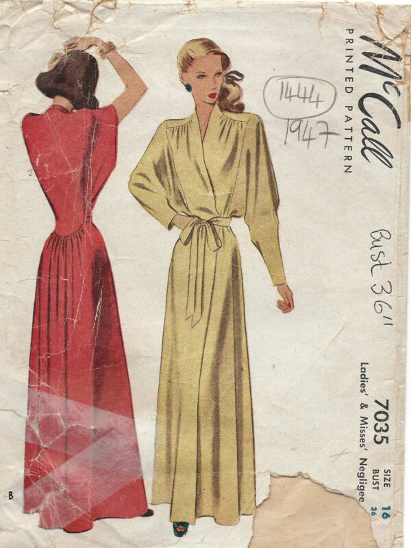 1947 Vintage Sewing Pattern B36 Negligee | 1444 Mccall 7035