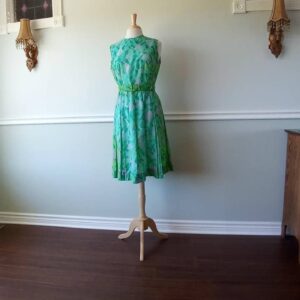 1950 -60S Summer Sleeveless Dress | Pleated Skirt, Matching Belt in Size 16.5/40-34-40+