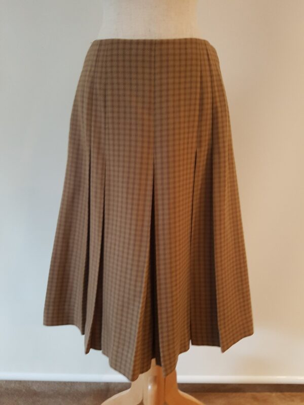 1980's Fletcher Jones Camel & Tan Checked Box Pleated Skirt With Stitched Down Pleats Size 10-12