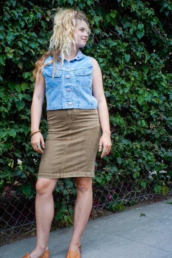 90S 00S Tan Brown Denim Pencil Skirt Country Western Prairie Frontier Old West Boho High Waist Sheath Leather Belt Buckle Ralph Lauren 27