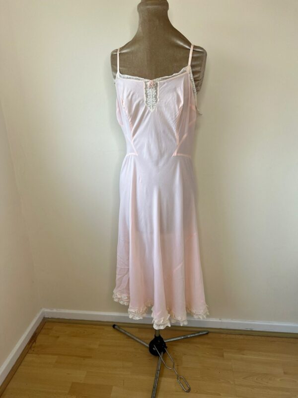 A Vintage 1960's Peach Nightdress, Negligee, Coquette Slip Dress. UK 12 - 14