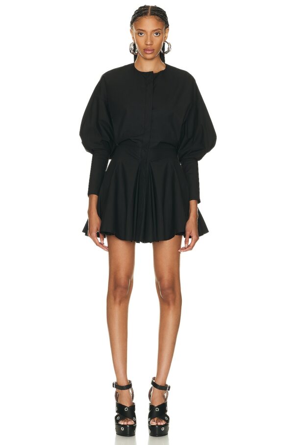 ALAÏA Skater Dress in Noir ALA?A - Black. Size 44 (also in 42).