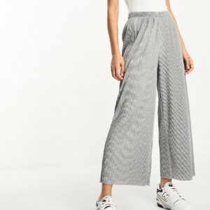 ASOS DESIGN Petite plisse wide leg trouser culottes in grey