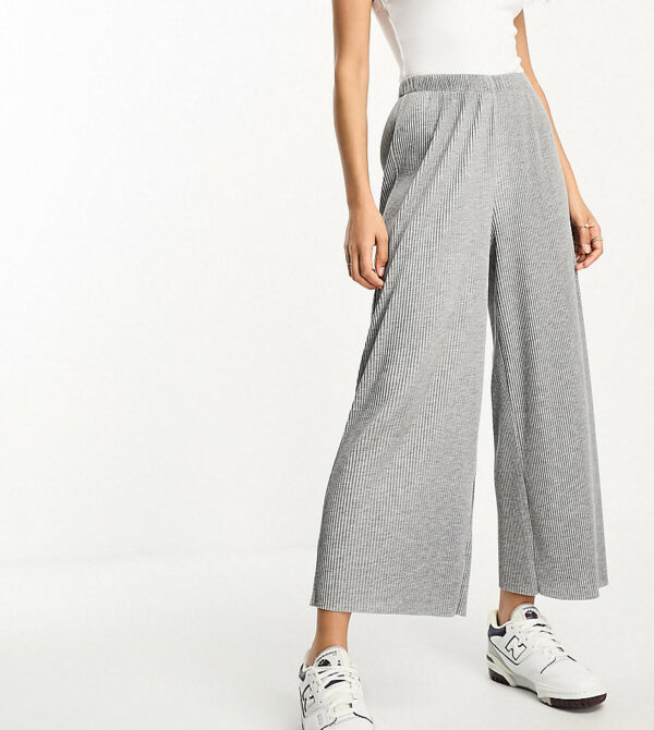 ASOS DESIGN Petite plisse wide leg trouser culottes in grey