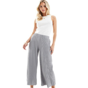 ASOS DESIGN Petite plisse wide trouser culottes in grey marl