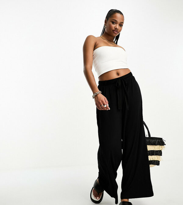 ASOS DESIGN Petite tie belt wide leg trouser culottes in black