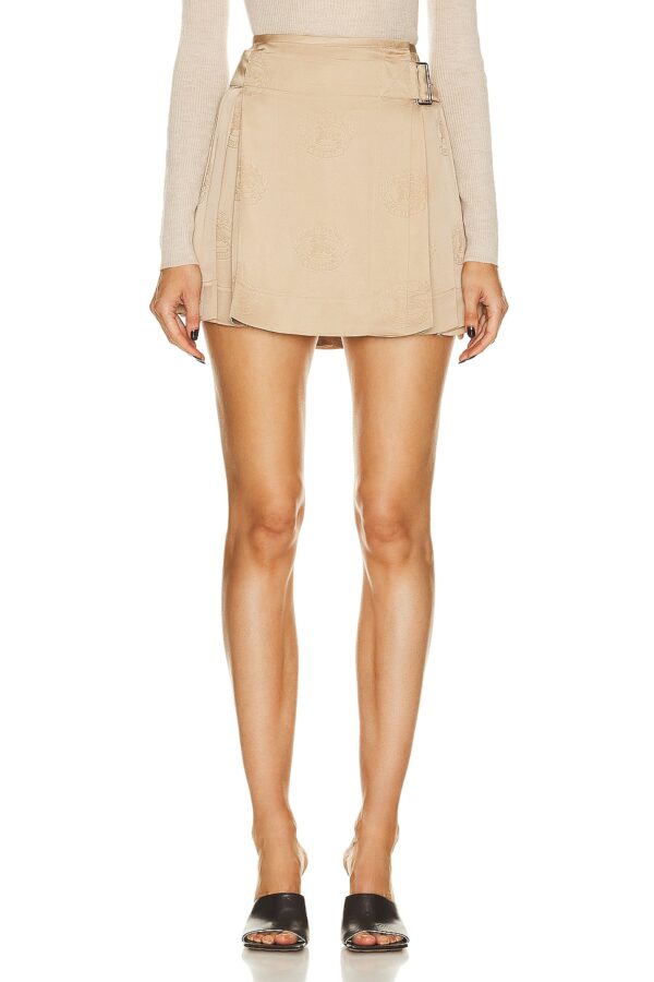 Burberry Pleated Mini Skirt in Soft Fawn IP Pattern - Beige. Size 2 (also in 4).