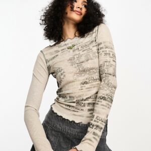 COLLUSION printed slash neck long sleeve top in stone-Neutral