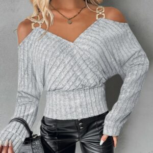 Cold Shoulder Chain Decor Ribbed Top