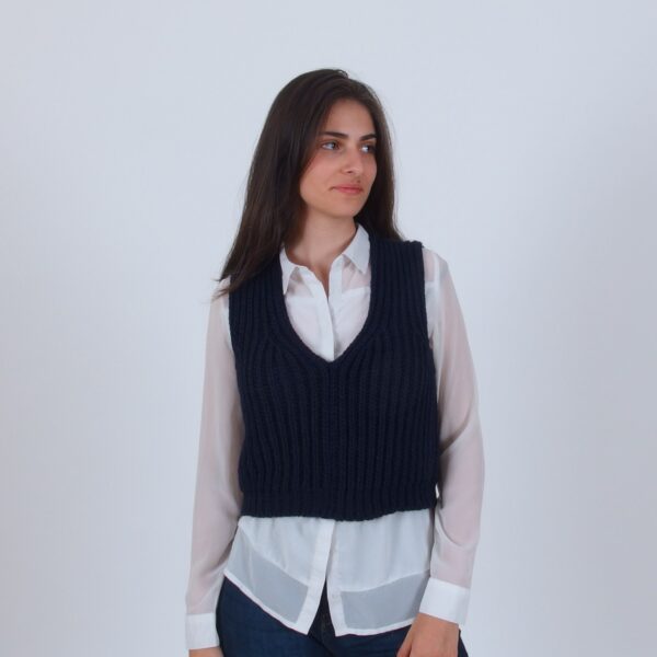 Hand Knit Alpaca Crop Sweater Vest, V-Neck Merino Wool Retro Sleeveless Sweater, Winter Tank Top