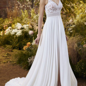 Ivory Boho Wedding Dress With Train A-Line Sleeveless V-Neck Backless Lace Bridal Gowns Free Customization