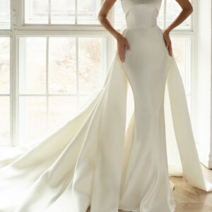 Ivory Simple Wedding Dress Satin Fabric Strapless Sleeveless Backless Bows Mermaid Bridal Gowns