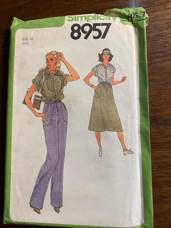 Misses/Women's Skirt & Pants, Shorts | Cargo Simplicity #8957 Pattern | Uncut Sew Size 10 - 1979