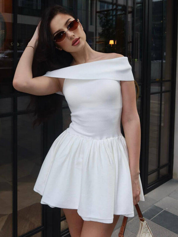 Skater Dresses Polyester Bateau Neck Pleated White Elegant Sleeveless Flared Dress Mini Dresses