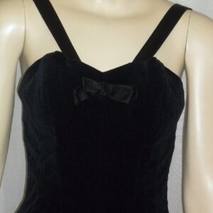 Vintage 1950's Full Circle Skirt Black Velvet Cocktail Formal Dress Small