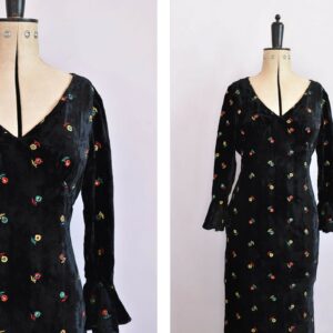 Vintage 1960S Black Floral Embroidered Velvet Long Flared Sleeve Dress - Cocktail 60S Wiggle Party Little