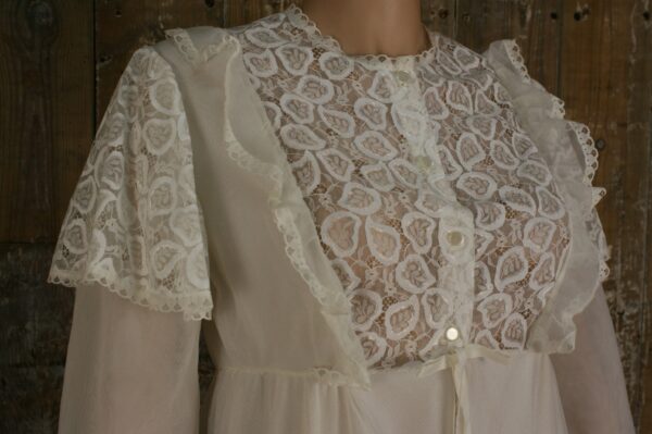 Vintage 1970S White Nylon House Coat/ Robe, Ankle Length Slenderella Size 10/ 12 Edwardian Style Negligee