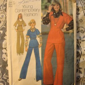 Vintage 1970's Sewing Pattern Simplicity 7085 Pullover Top Long Sleeve Blouse & Flared Pants