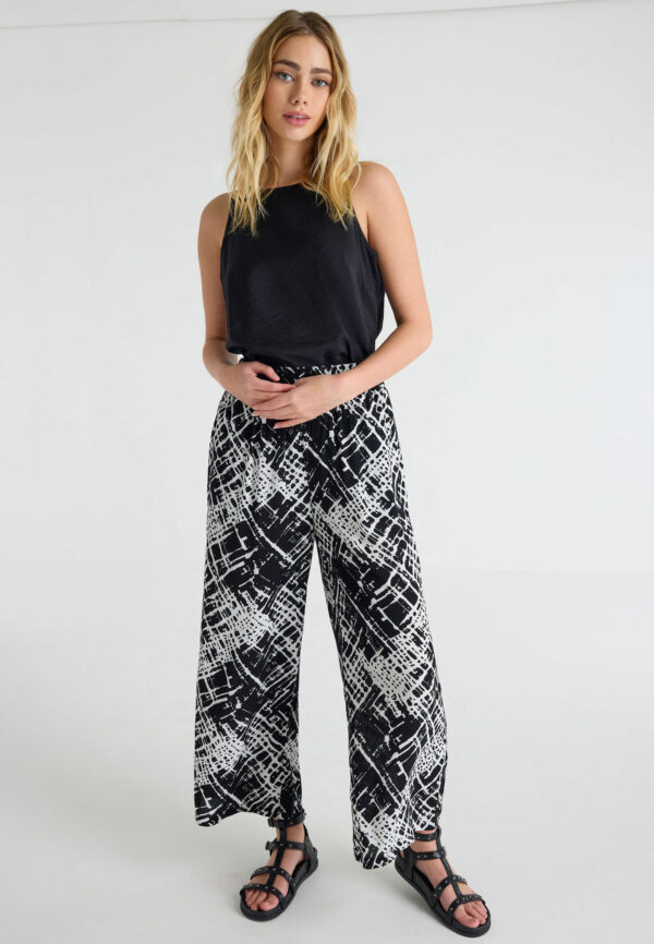 Womens Black Marble Print Crinkle Culottes