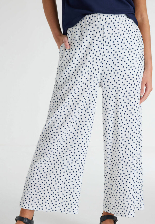 Womens White Spot Crinkle Culottes