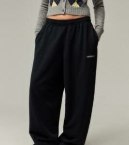 iets frans. Black Harri Baggy Joggers - Black S at Urban Outfitters