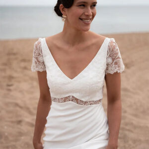 Boho Wedding Dress Ivory Lace A-Line Sweep Raised Waist Backless Short Sleeves V-Neck Bridal Dress