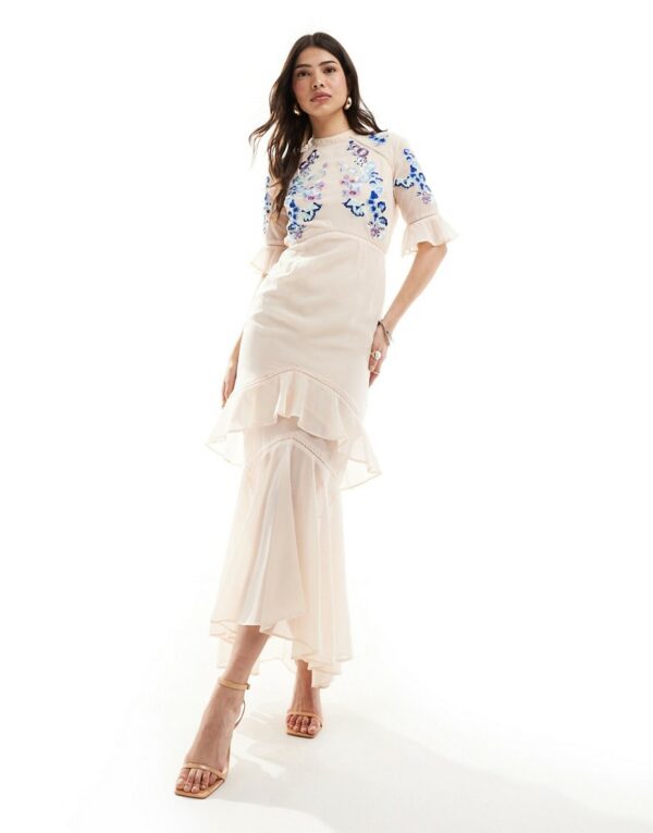 Hope & Ivy tiered maxi dress with lace trim in blush pink with blue contrast embroidery