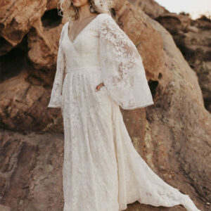 Ivory Boho Wedding Dress Lace Sash A-Line With Train Backless Long Sleeves V-Neck Bridal Gown Free Customization