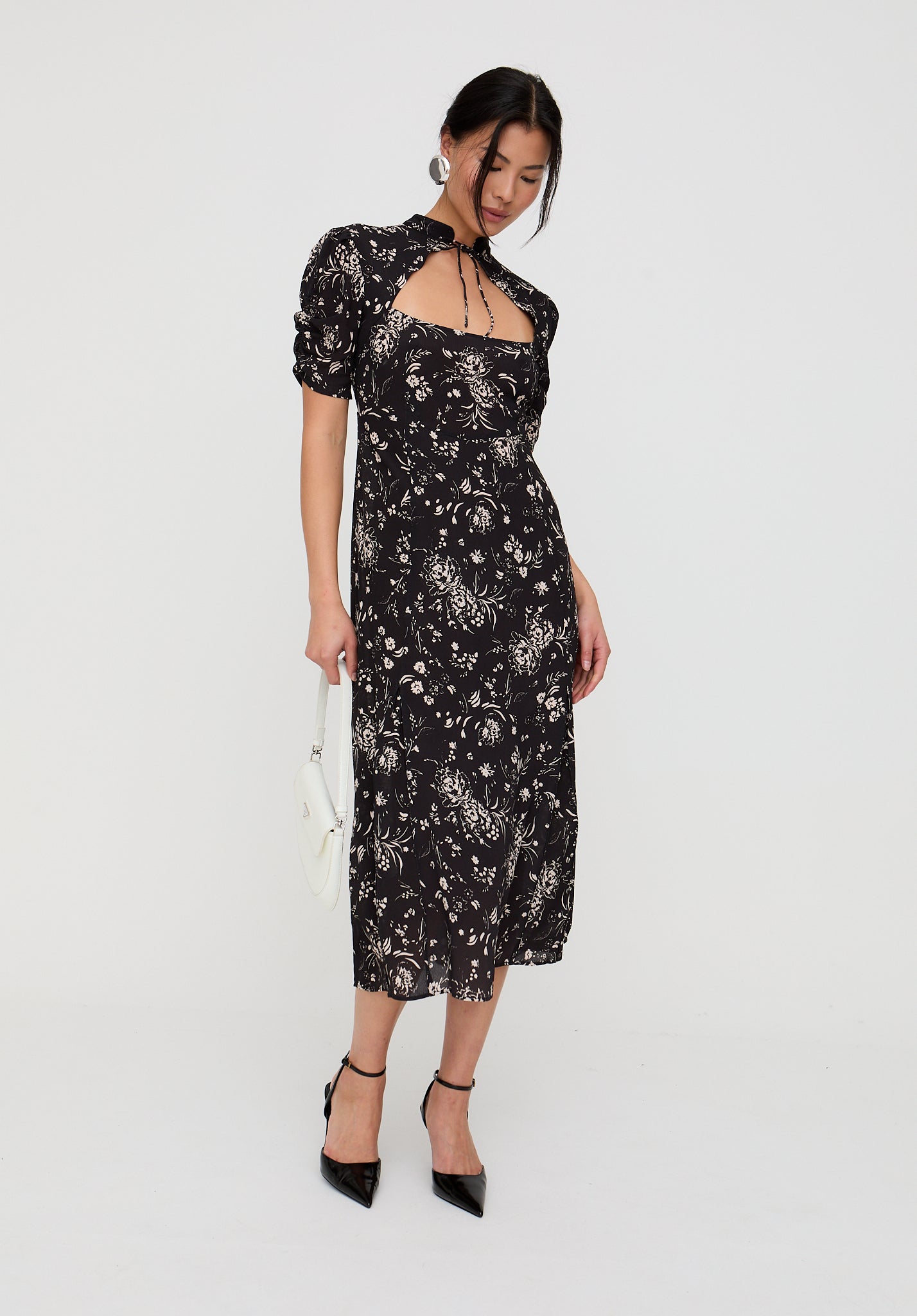 Primrose Garden Floral Print Midi Dress In Black