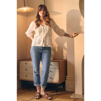 Izabel London Lace Trim Sleeve V-Neck Blouse women's Shirt in White