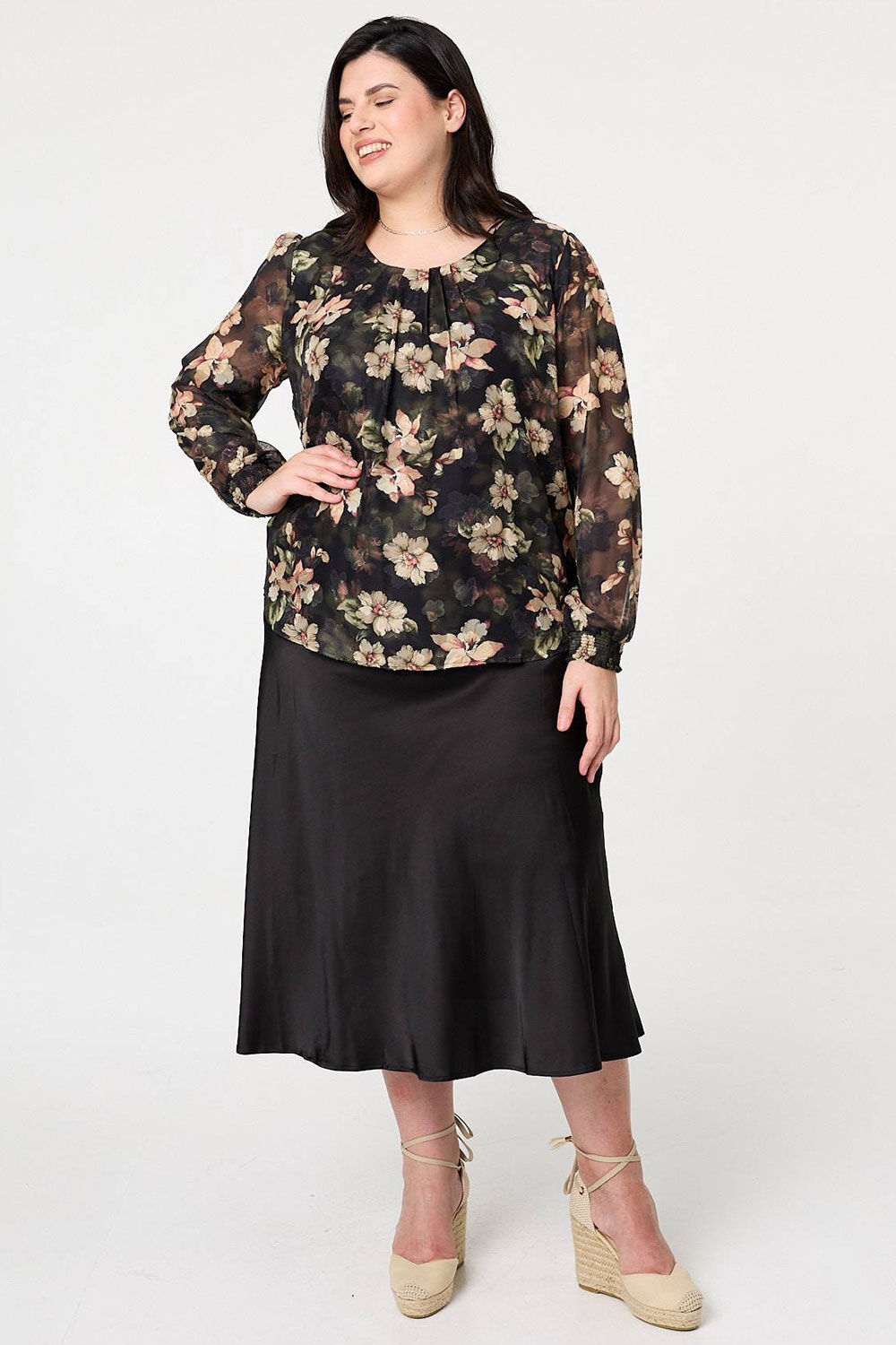 Izabel London Curve Green - Floral Long Sleeve Layered Blouse, Size: