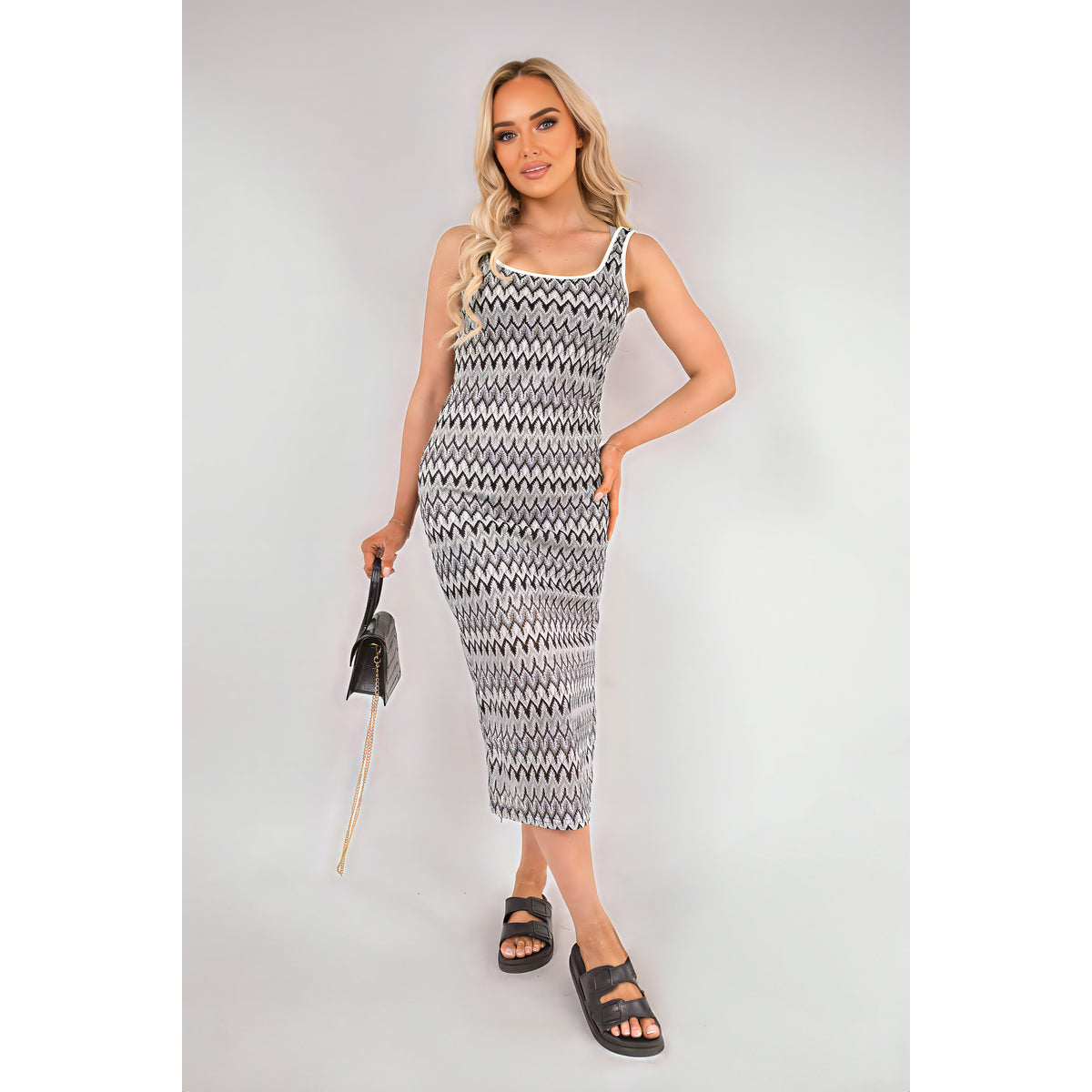 Sleeveless Scoop Neck Bodycon Midi Dress with Zig-Zag Knit Detail - Black SM