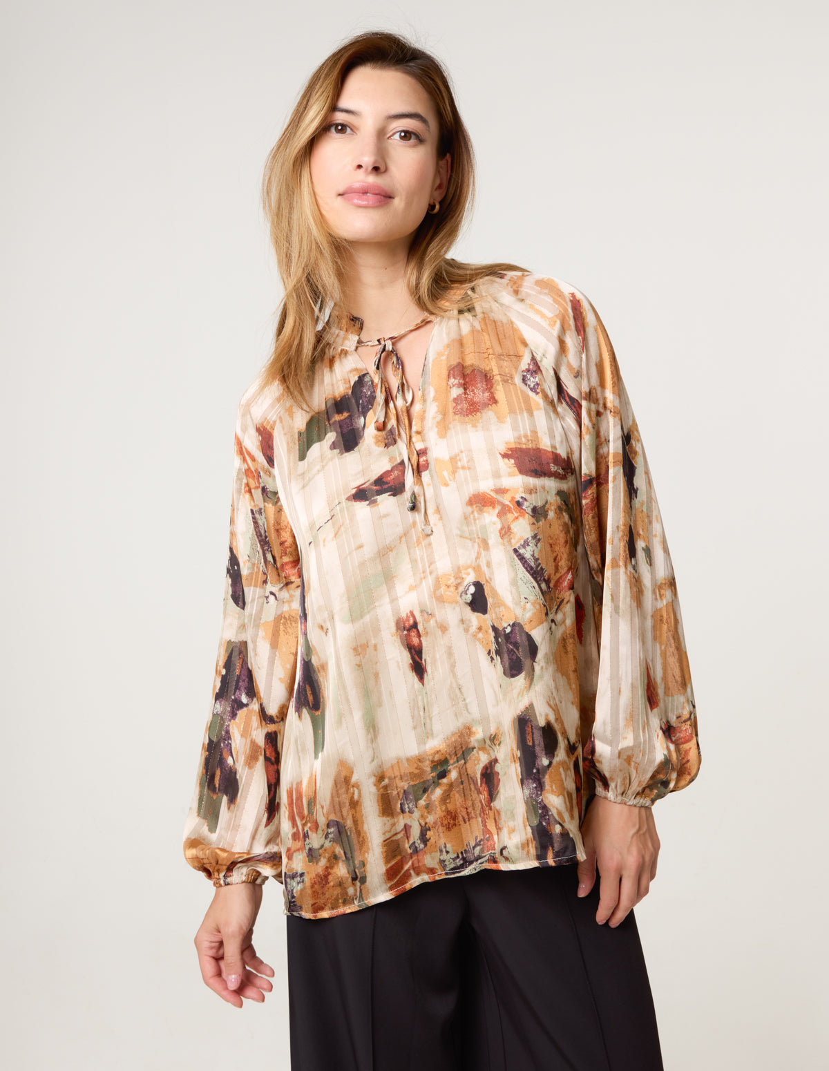 Printed Tie Neck Blouse - M MULTI