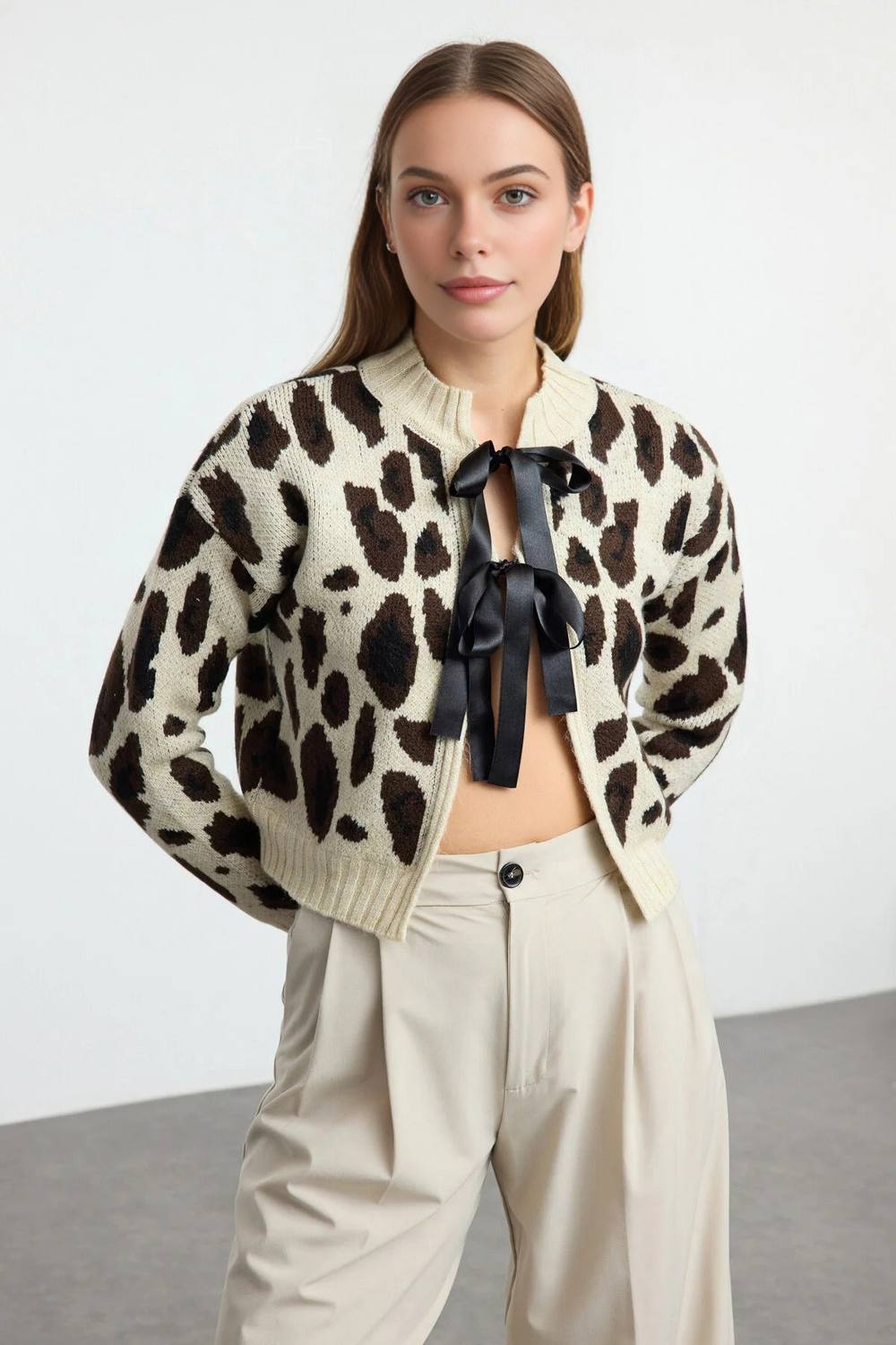 Wovcor Leopard Print Crop Knit Cardigan Button Detail In Stone