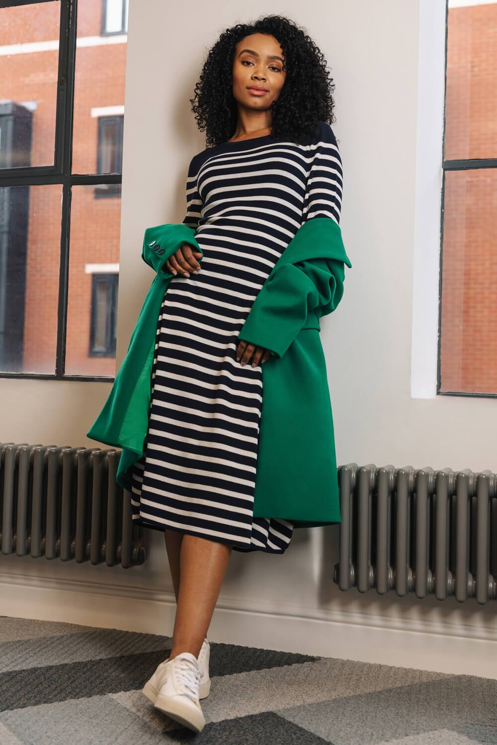 Roman Petite Stripe Knitted Midi Dress In Navy