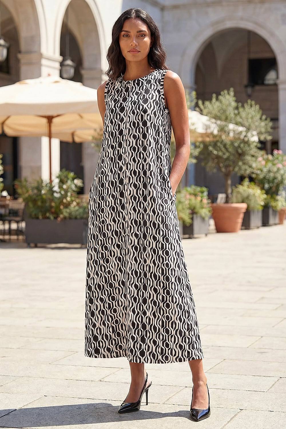 Roman Geo Print Pocket Midi Dress In Black