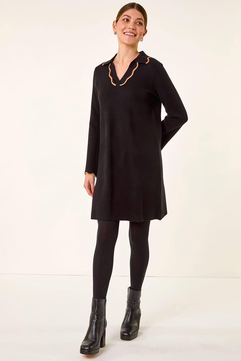 Roman Scalloped Edge Knit Dress In Black