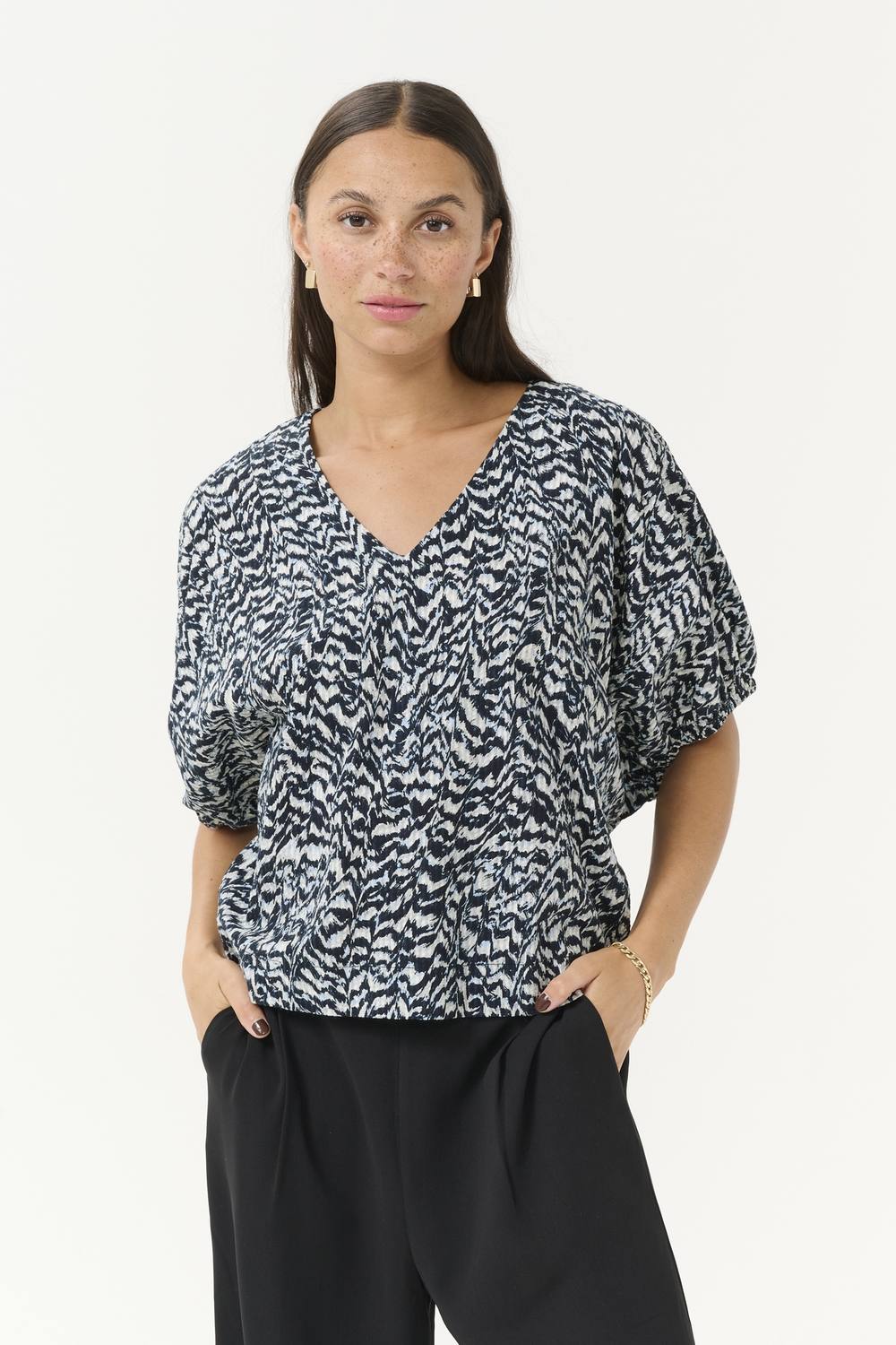 Kaffe Karuffalo V-Neck Short Sleeve Blouse In Dark Navy