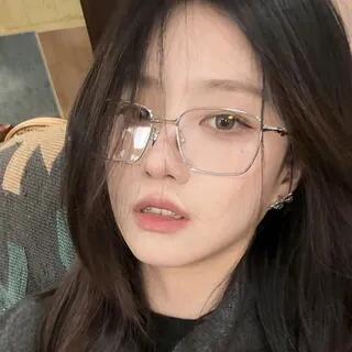 Square Frame Sunglasses Gold Frame & Gray Lens