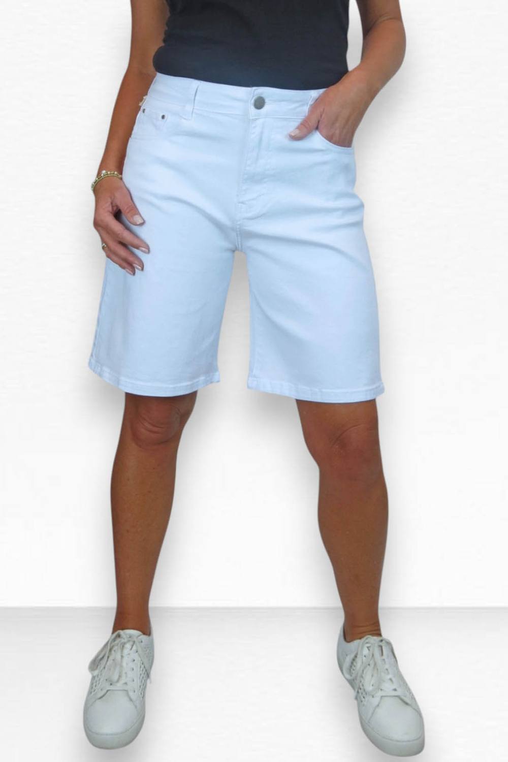 Paulo Due Relaxed Straight Leg Cotton Shorts In White