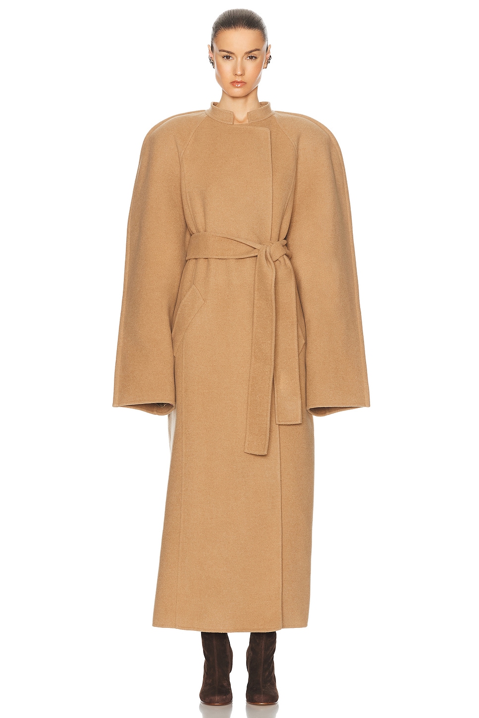 KHAITE Rothen Coat in Camel - Beige. Size M (also in S, XS).