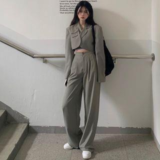 Long-Sleeve Cropped Blazer / Straight Leg Dress Pants Dress Pants - Button Random Color - Green - M