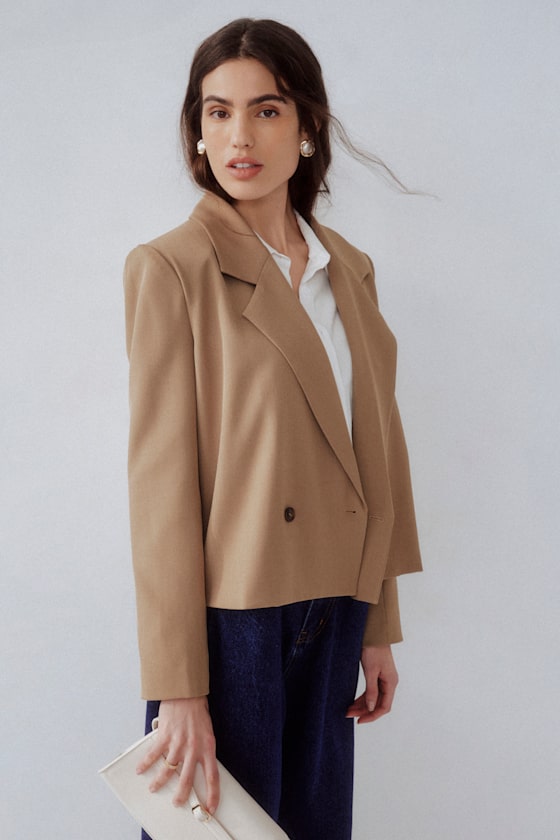 Suave Presence Tan Cropped Blazer