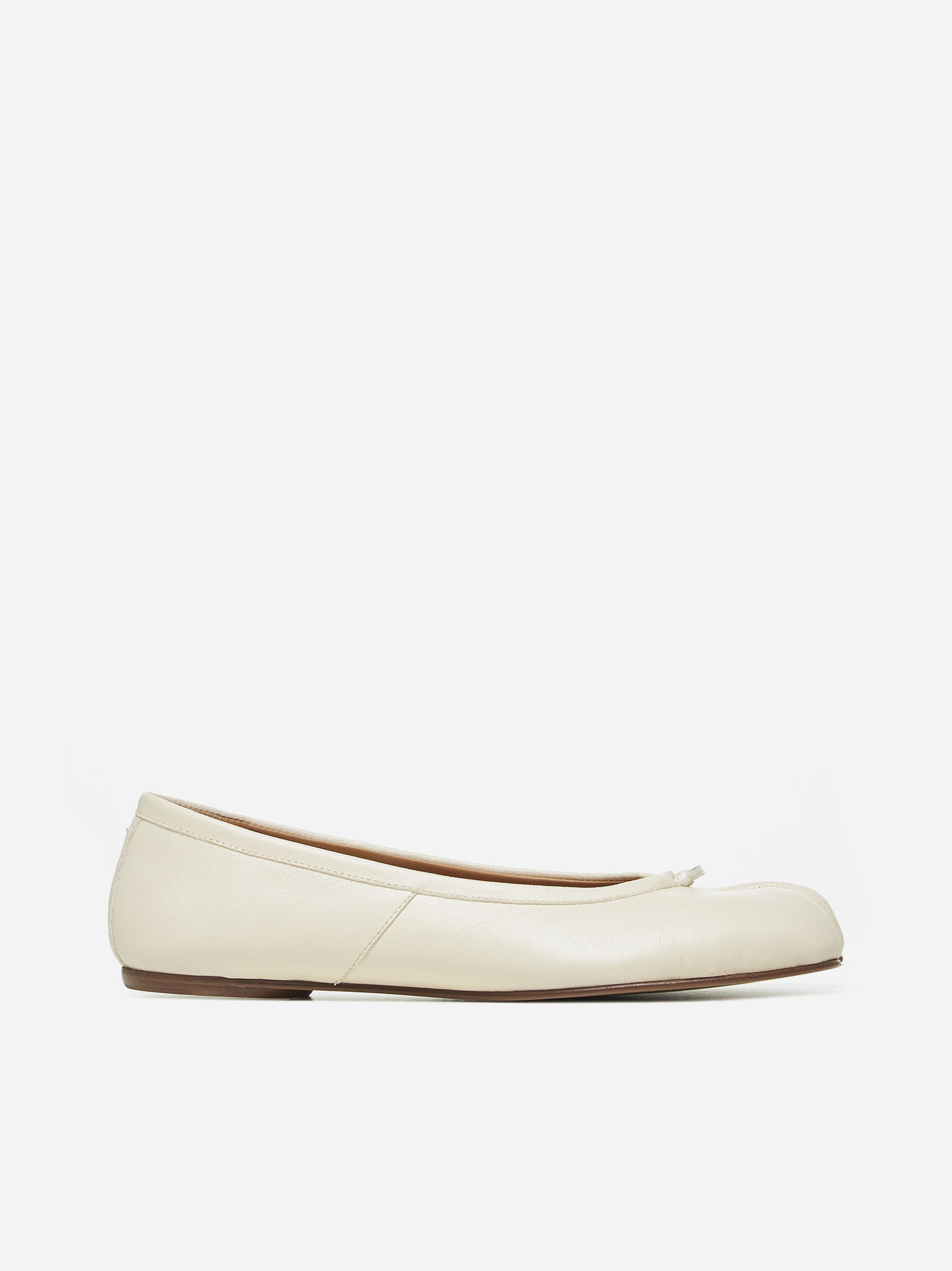 Tabi leather ballet flats
