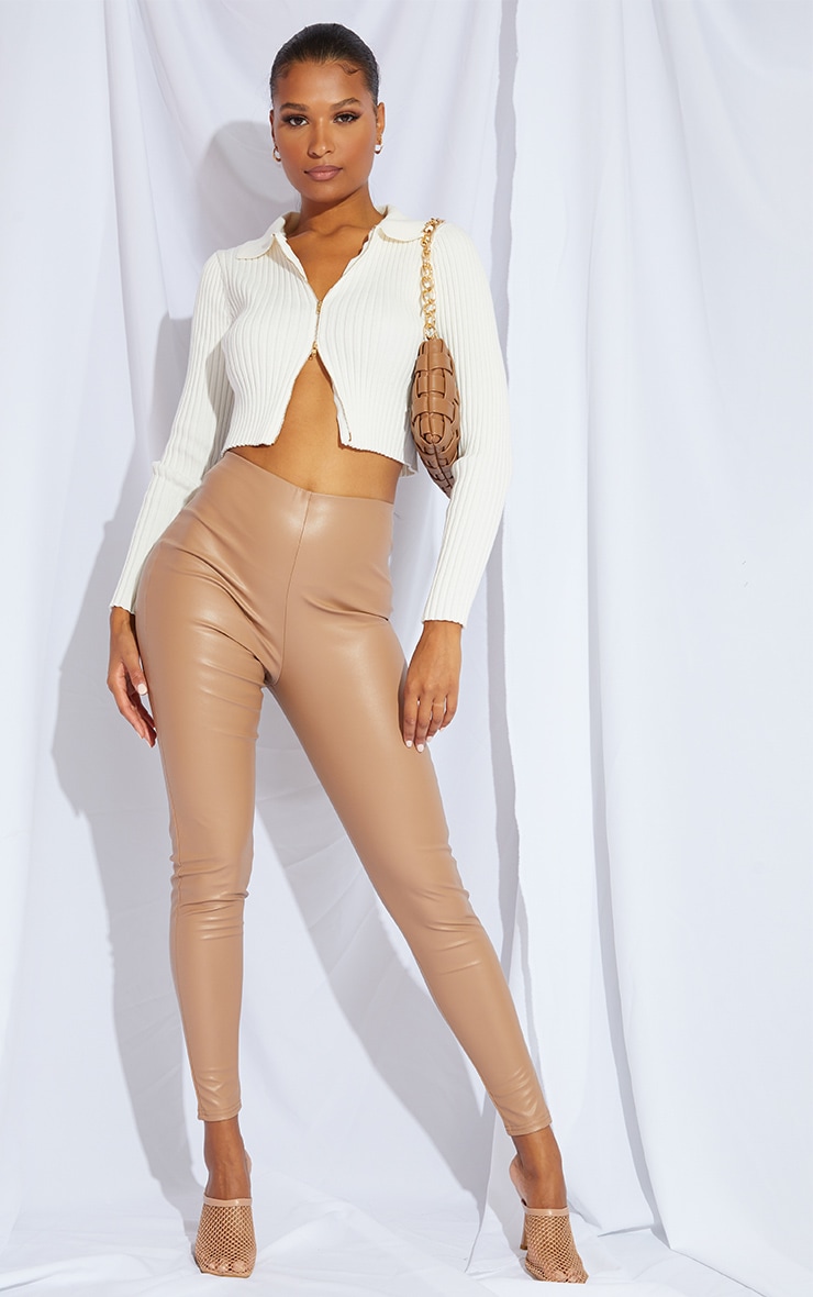 Leather Look Leggings in High Waisted Cut