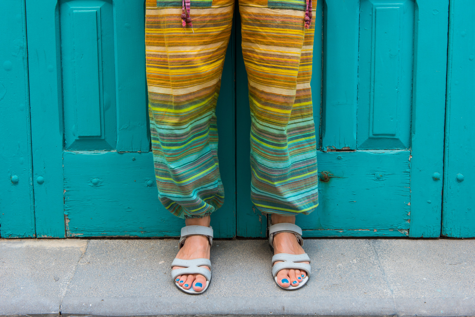 Printed Trousers for Those Who Commit to the Look