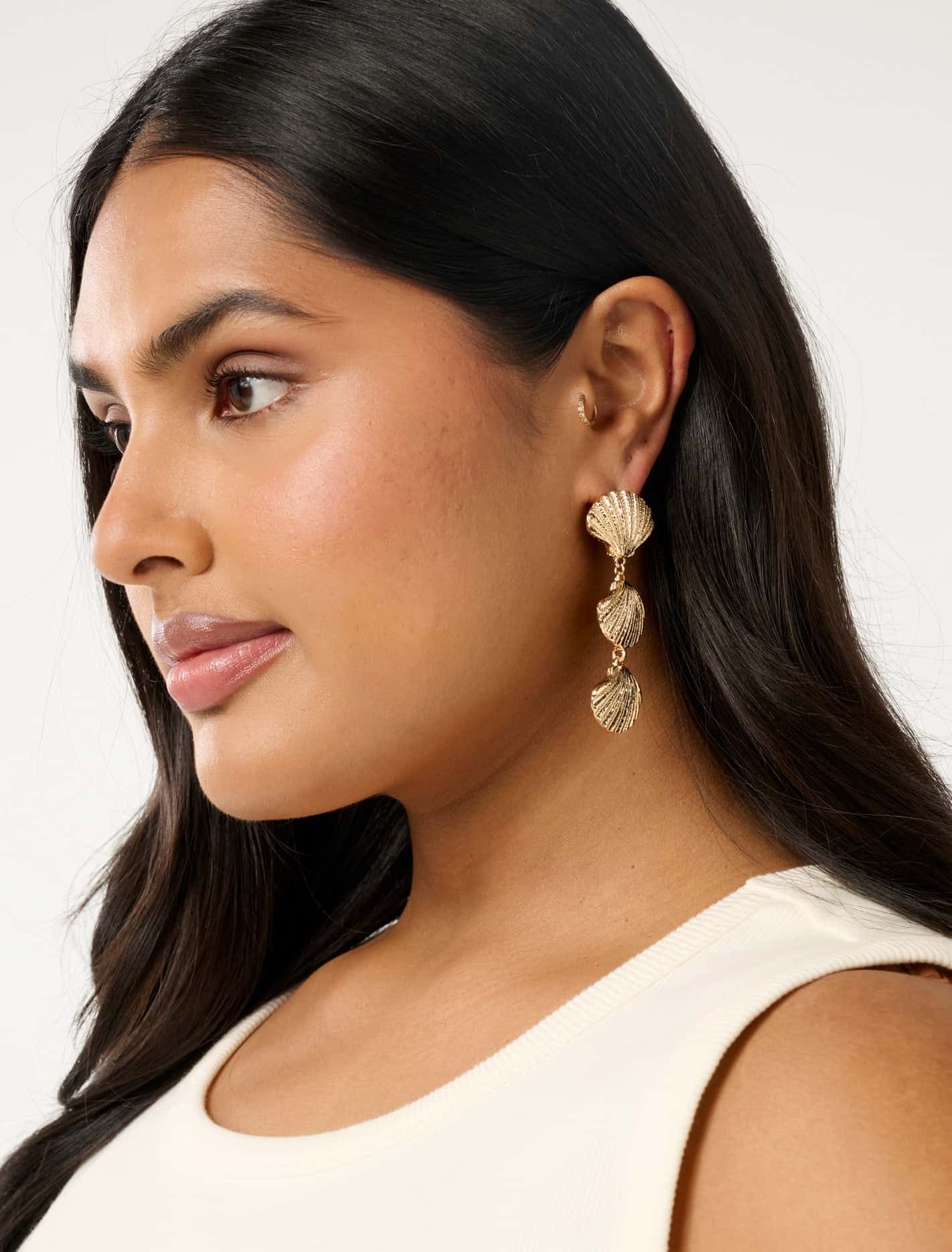 Forever New Women's Signature Marcella Shell Earring in Gold