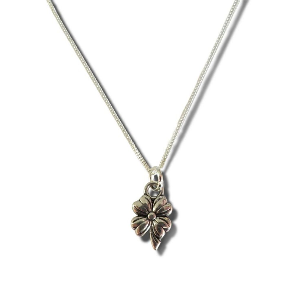 Elegant Flower Silver Necklace